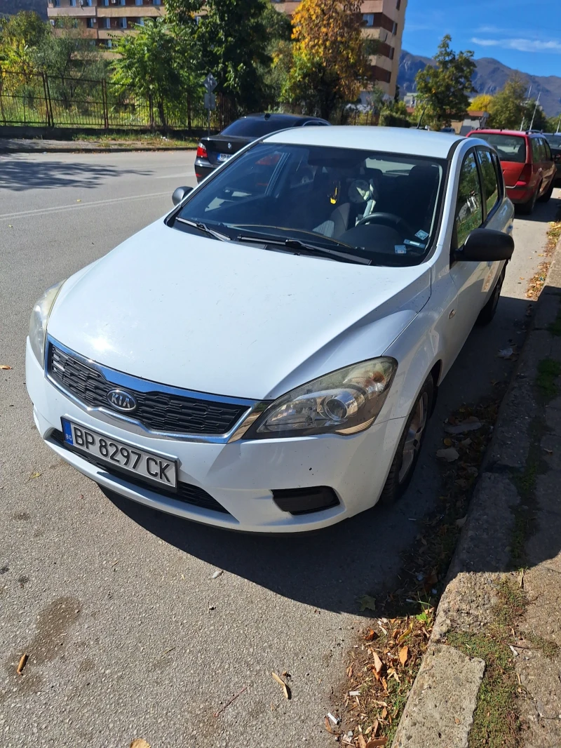 Kia Ceed, снимка 1 - Автомобили и джипове - 47579471