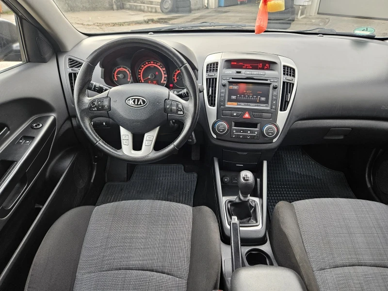 Kia Ceed 1.6 116к.сGRDI FASE, снимка 14 - Автомобили и джипове - 47787288