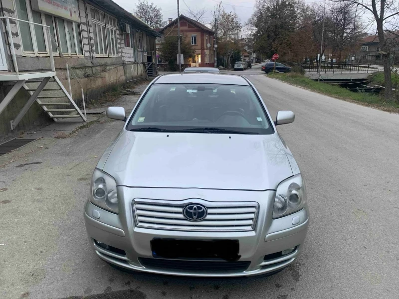 Toyota Avensis 2.0, снимка 1 - Автомобили и джипове - 47970543