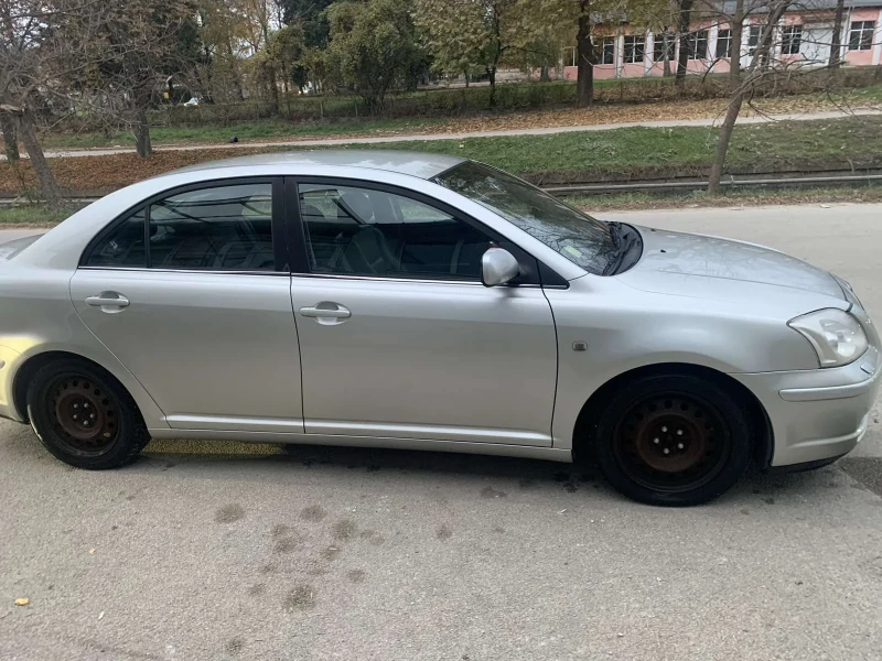 Toyota Avensis 2.0, снимка 3 - Автомобили и джипове - 47970543