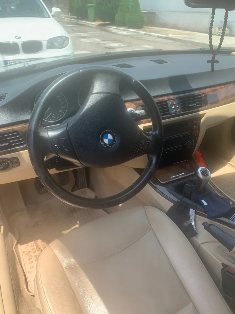 BMW 320, снимка 4 - Автомобили и джипове - 48695982