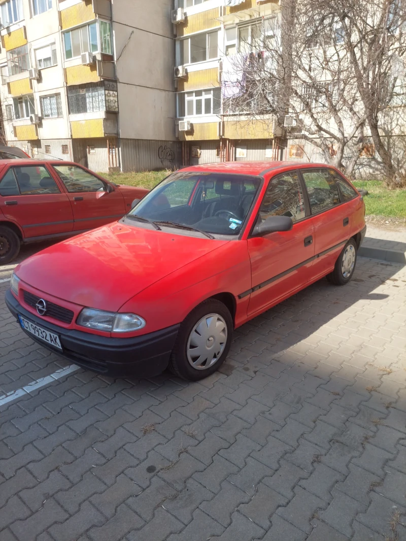 Opel Astra, снимка 1 - Автомобили и джипове - 48979759