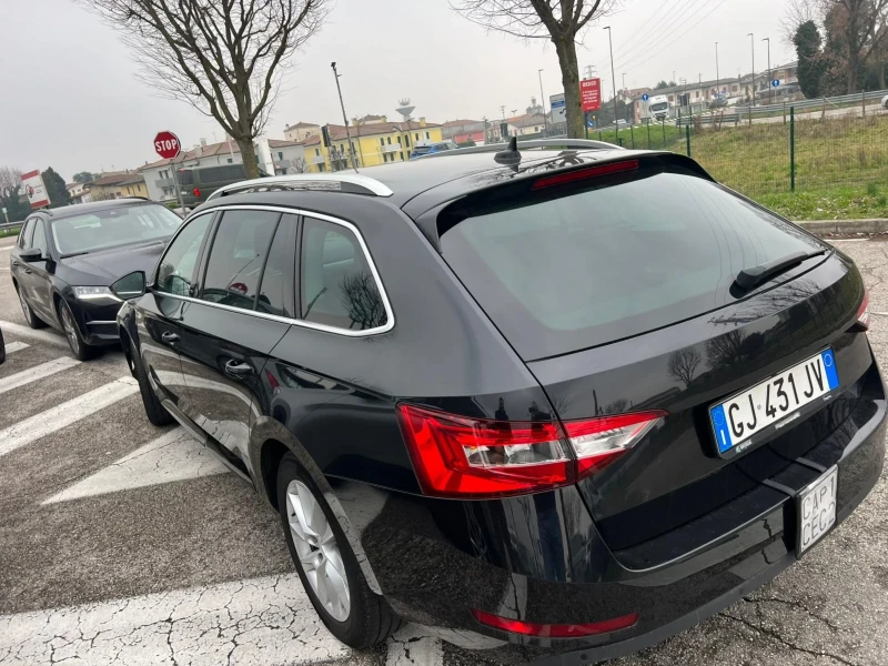 Skoda Superb, снимка 8 - Автомобили и джипове - 49104010