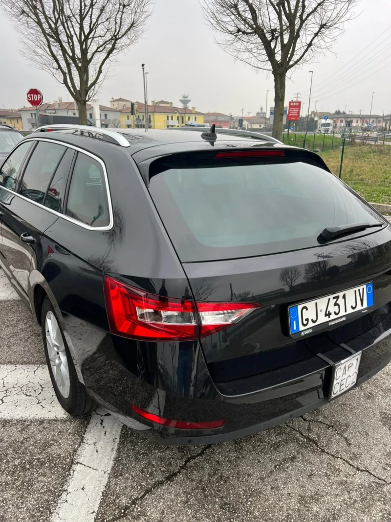 Skoda Superb, снимка 12 - Автомобили и джипове - 49104010