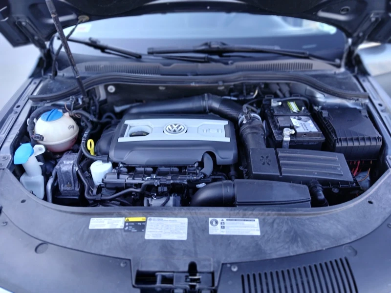 VW CC 2.0 TFSI, снимка 16 - Автомобили и джипове - 49402944