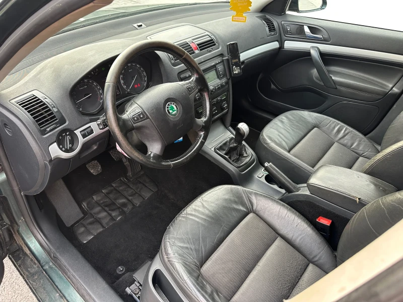 Skoda Octavia 2.0 FSI 4x4, снимка 7 - Автомобили и джипове - 52810120