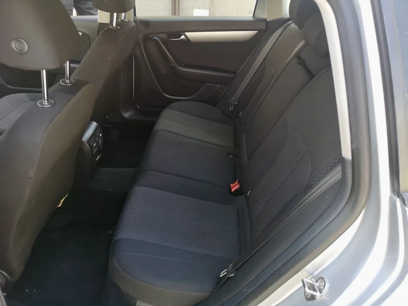 VW Passat, снимка 9 - Автомобили и джипове - 51729504