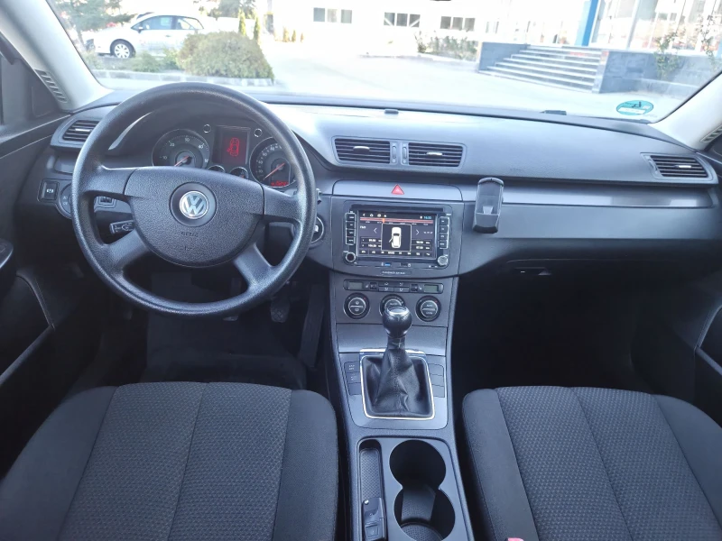 VW Passat 2.0tdi, снимка 10 - Автомобили и джипове - 52328912