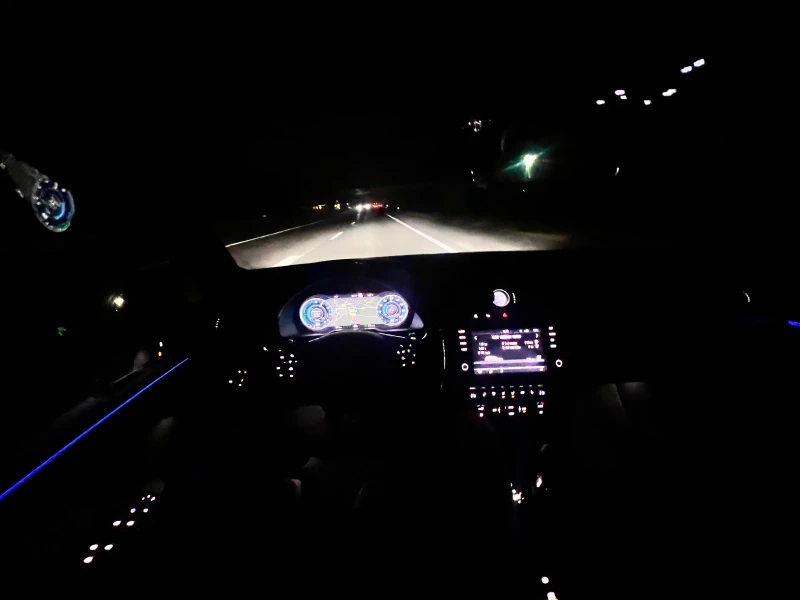 VW Passat GTE PLUG-IN, снимка 4 - Автомобили и джипове - 52494892