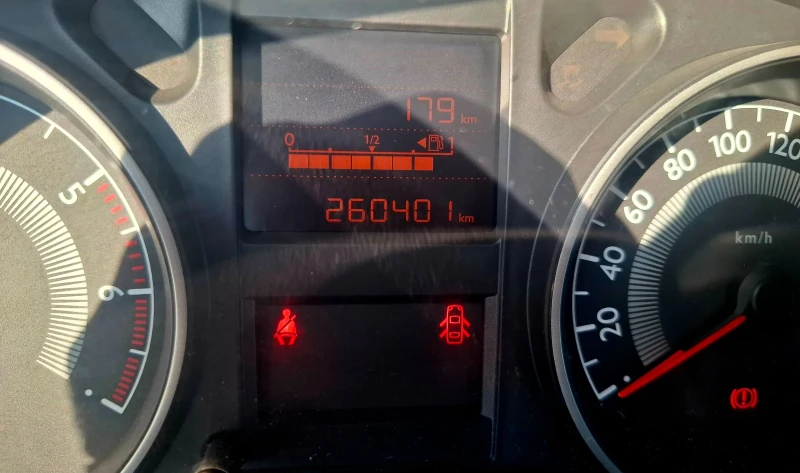 Peugeot 301 1.6HDi &#34;ALLURE&#34;, снимка 10 - Автомобили и джипове - 52419487