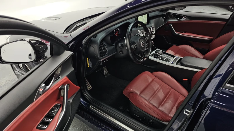 Kia Stinger 3.3T AWD GT , снимка 11 - Автомобили и джипове - 52688518