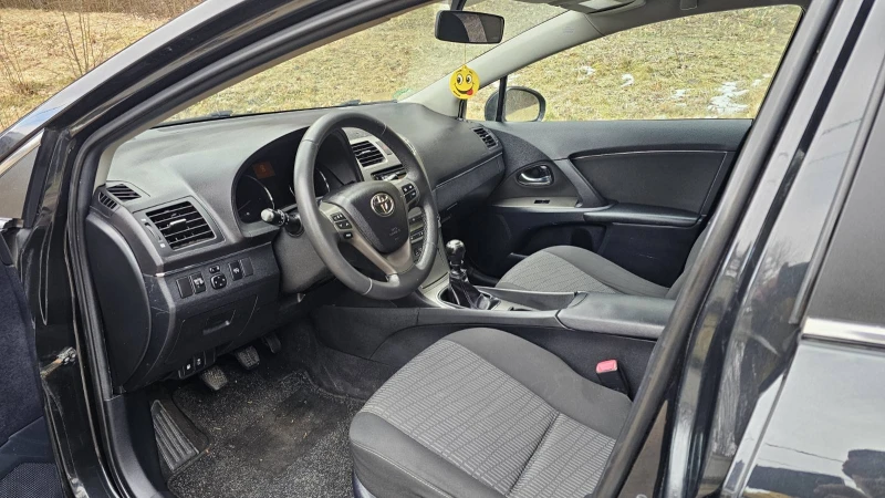 Toyota Avensis 1.8, снимка 7 - Автомобили и джипове - 53205553