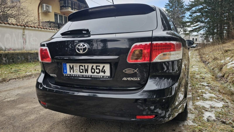 Toyota Avensis 1.8, снимка 4 - Автомобили и джипове - 53205553