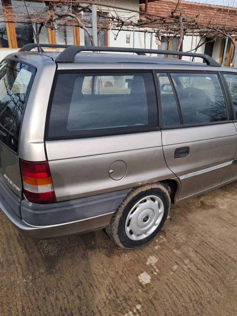 Opel Astra, снимка 3 - Автомобили и джипове - 53479783
