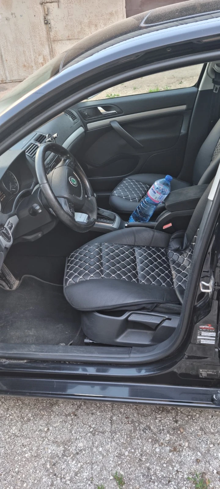 Skoda Octavia 1.8, снимка 9 - Автомобили и джипове - 54675573