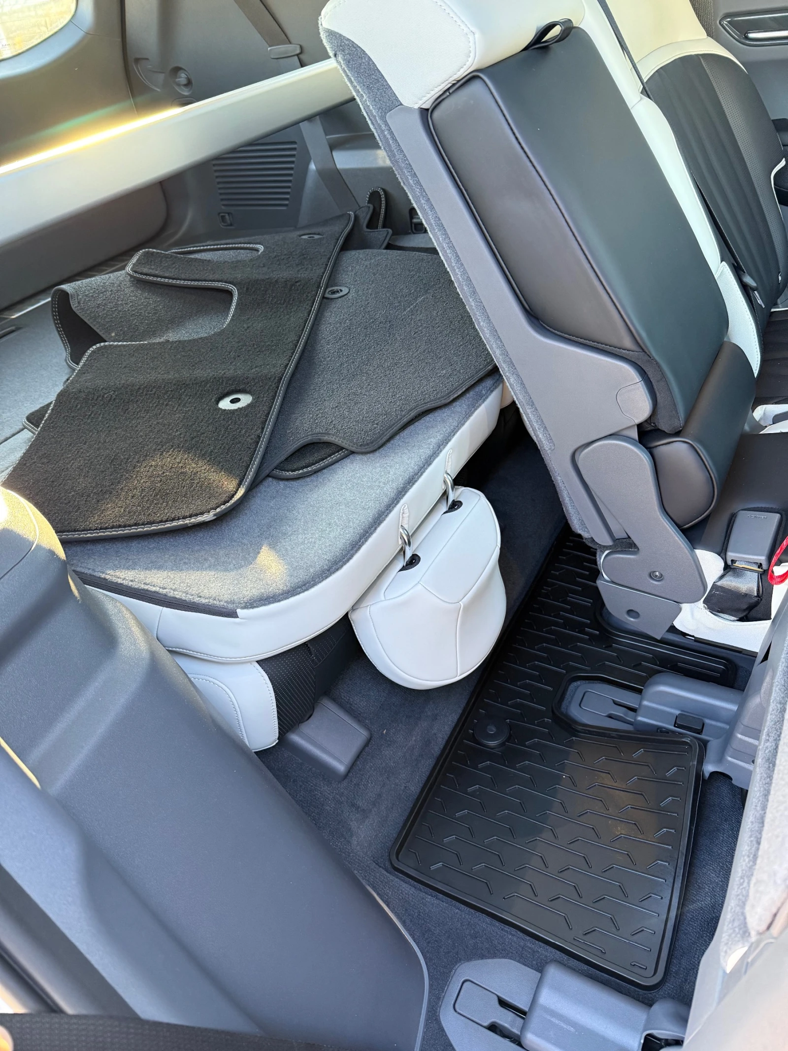 Kia EV9 283 KW AWD GT_Line AT 5D 7seat 4x4 | Mobile.bg   11