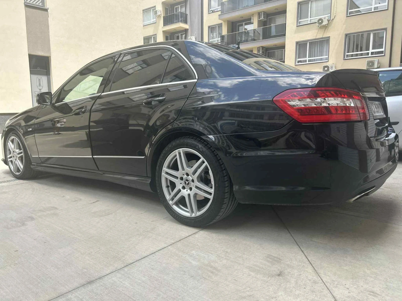 Mercedes-Benz E 350  AMG AVANTGARDE  - изображение 6