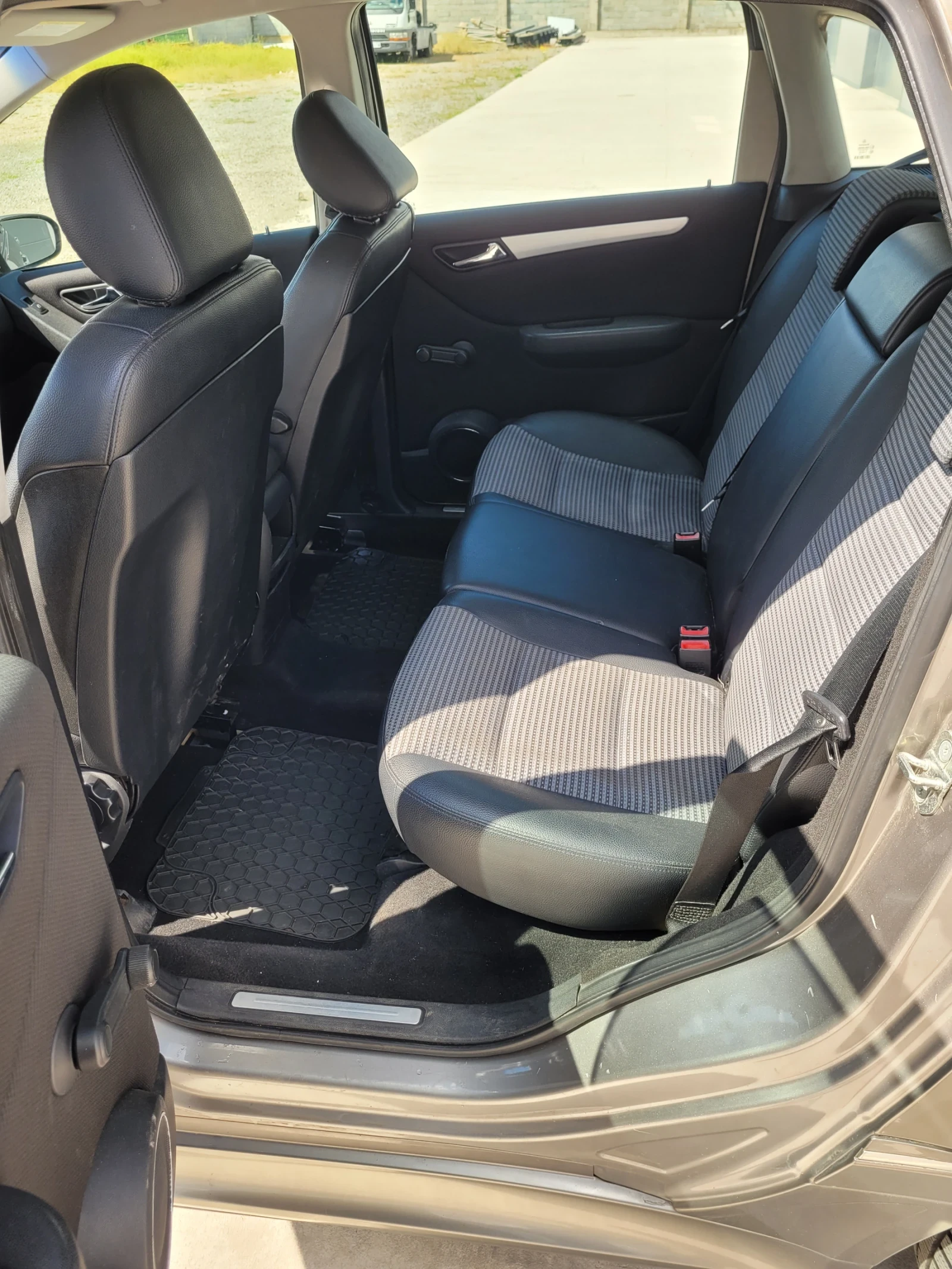 Mercedes-Benz B 180 B 180 - изображение 10