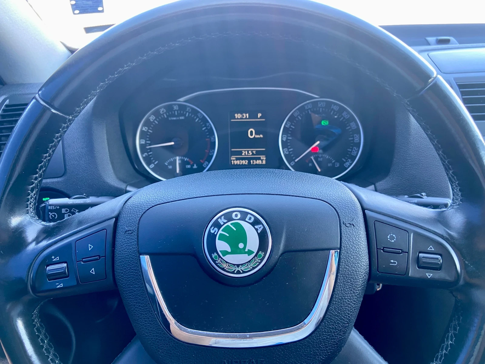 Skoda Octavia 2.0 TDI 4X4 - изображение 8
