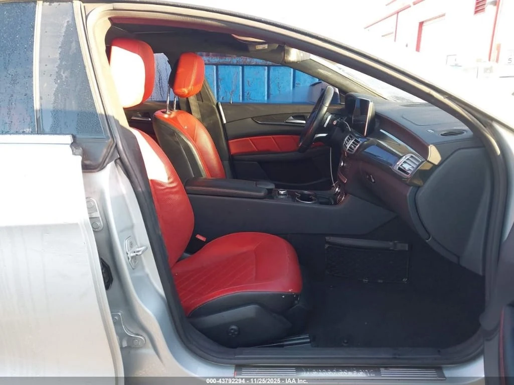 Mercedes-Benz CLS 550 * CARFAX * КУПИ СЕГА* КЛИП - изображение 5