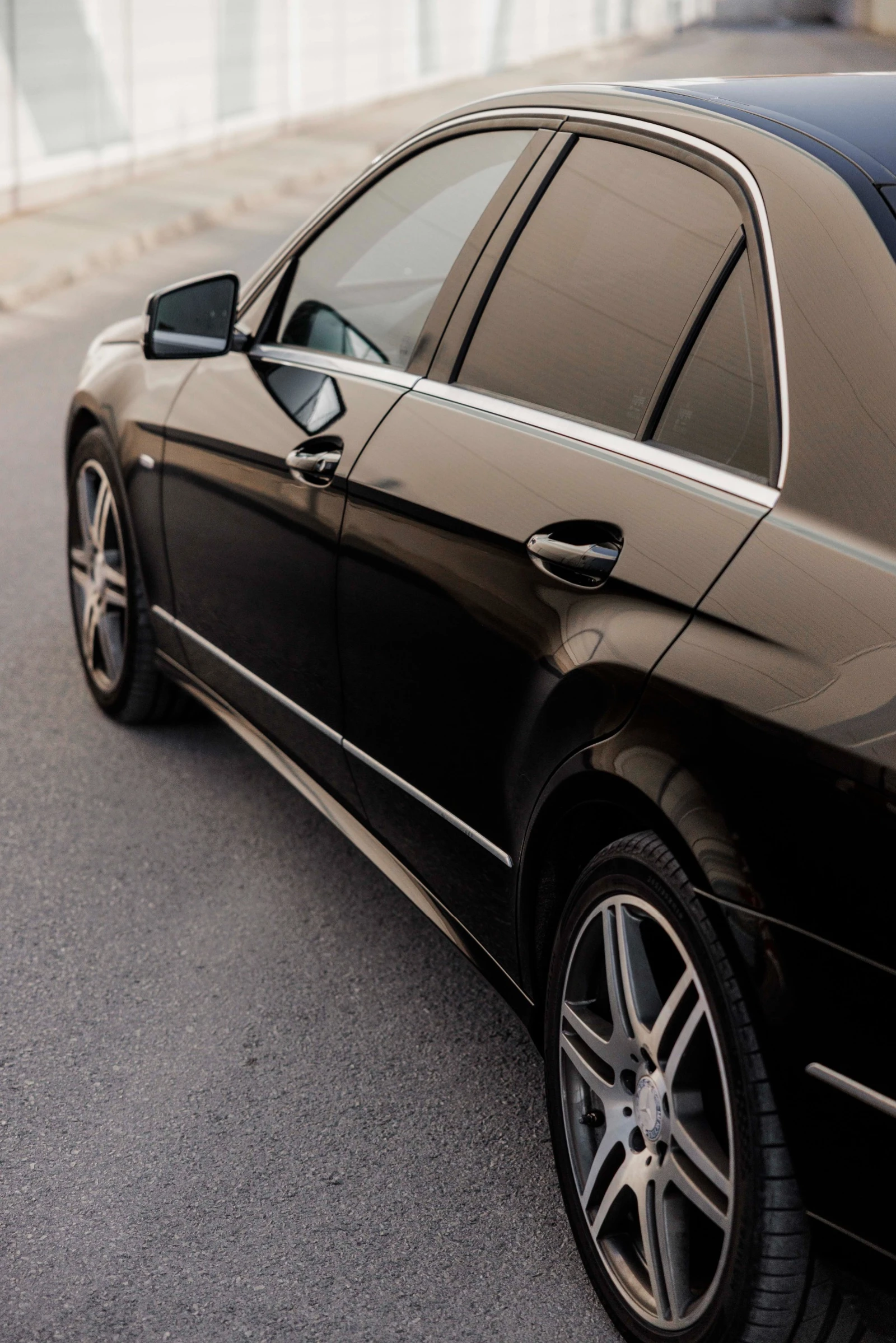 Mercedes-Benz E 220, снимка 7 - Автомобили и джипове - 53878388