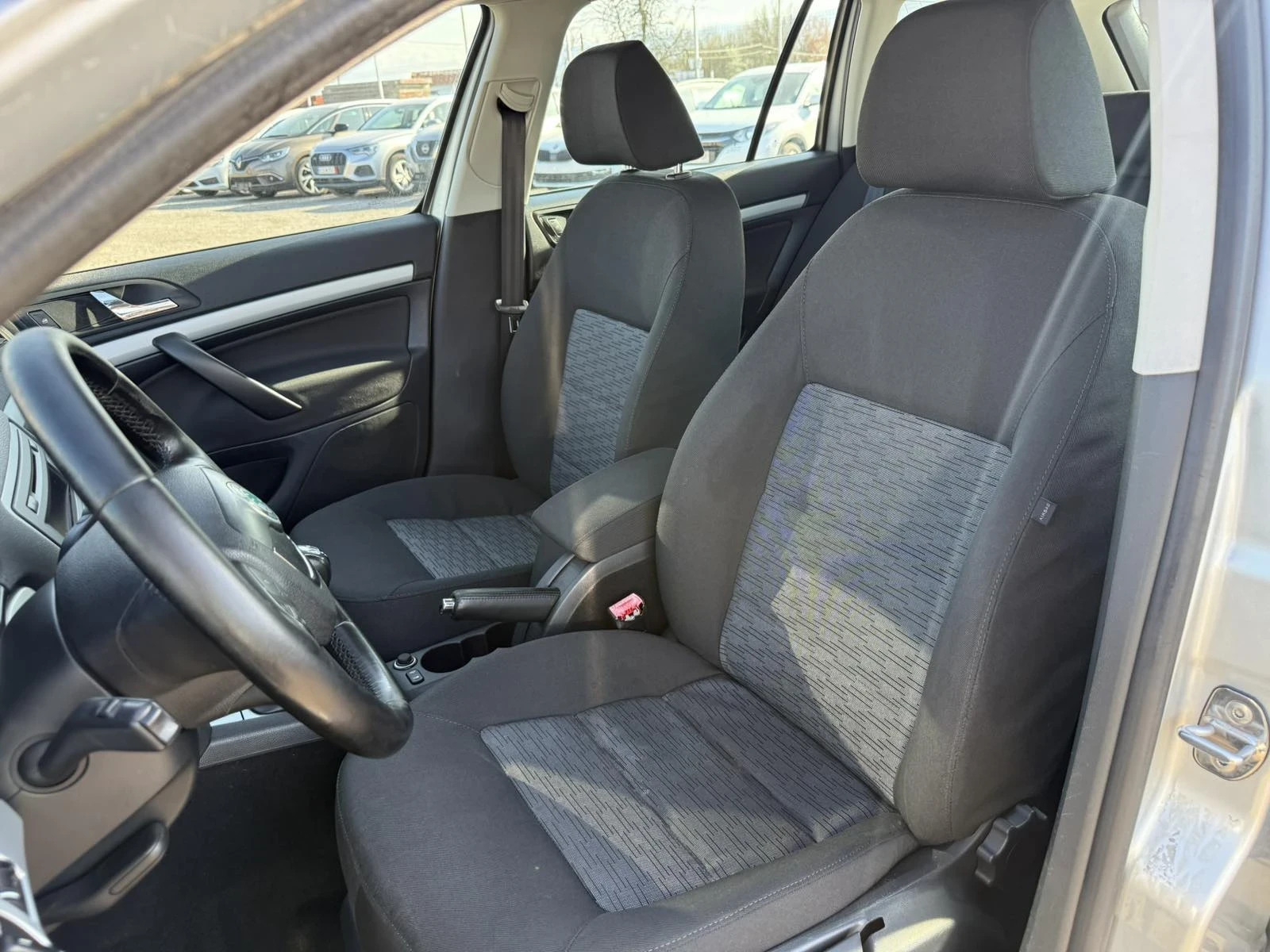 Skoda Octavia 1.6TDI* 105к.с., снимка 10 - Автомобили и джипове - 54234185