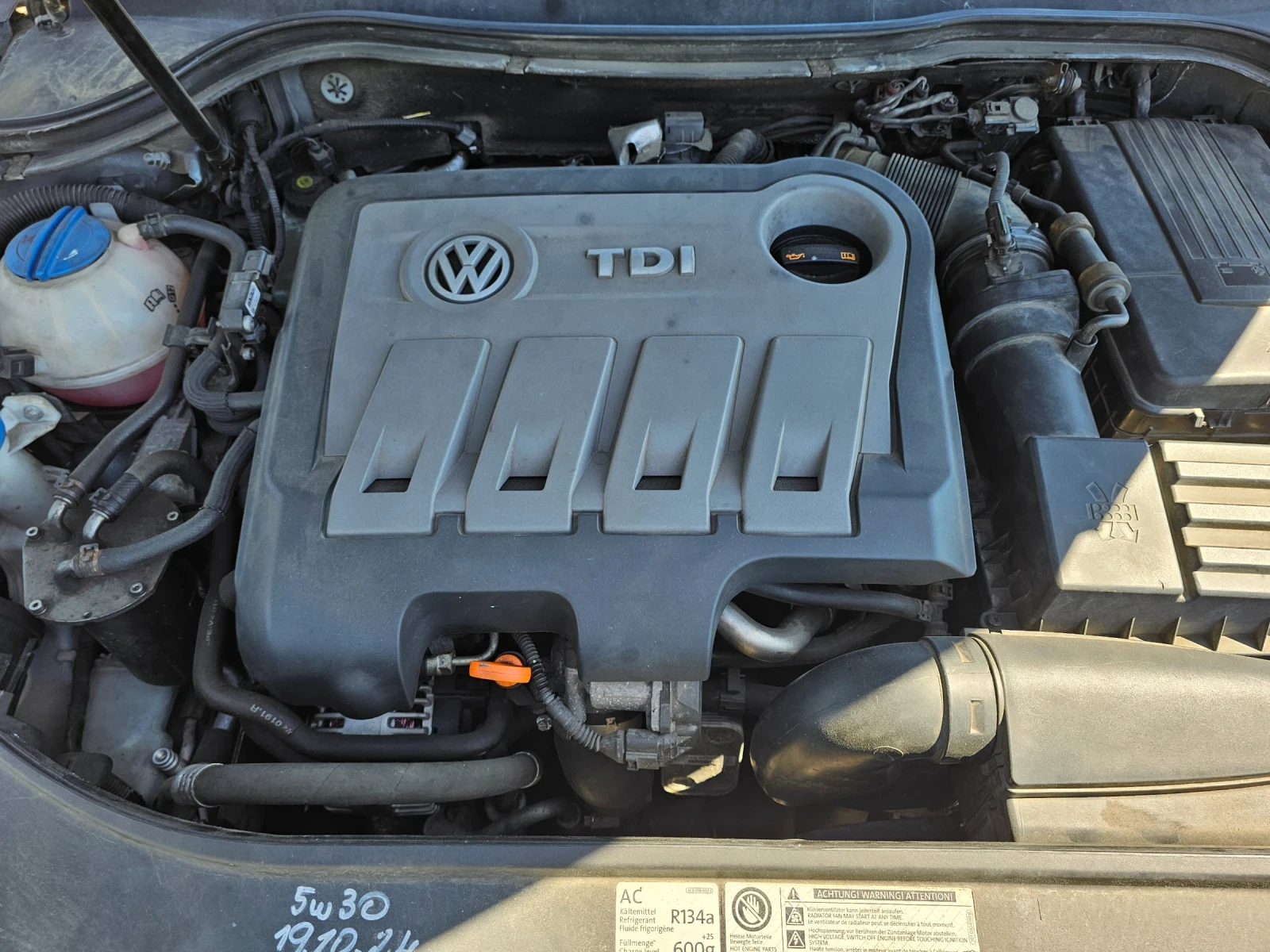 VW Passat, снимка 10 - Автомобили и джипове - 54485971