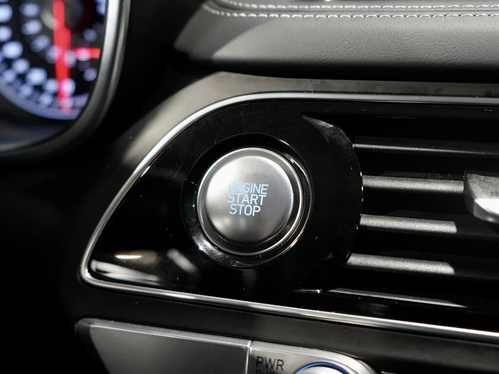 Genesis G70 3.3T AWD, снимка 14 - Автомобили и джипове - 54598712