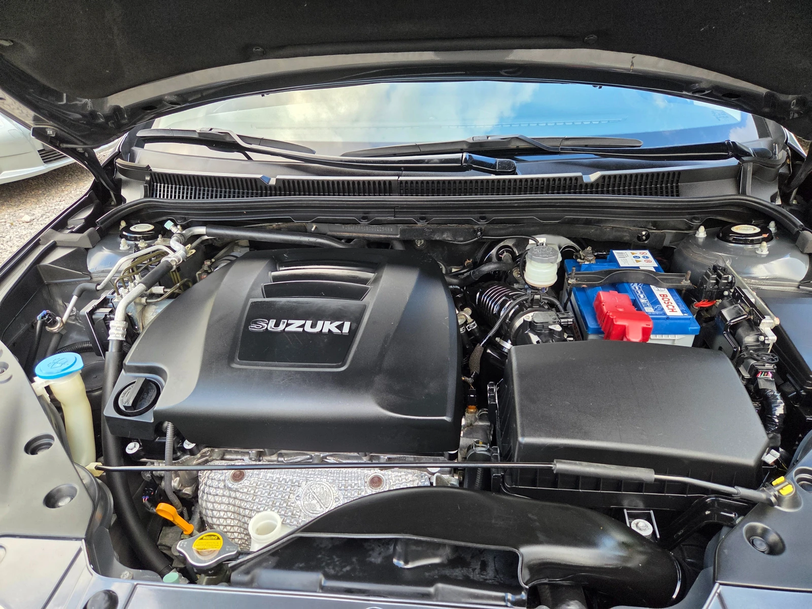 Suzuki Kizashi 2.4I AUTOMAT GAZ, снимка 14 - Автомобили и джипове - 54628825