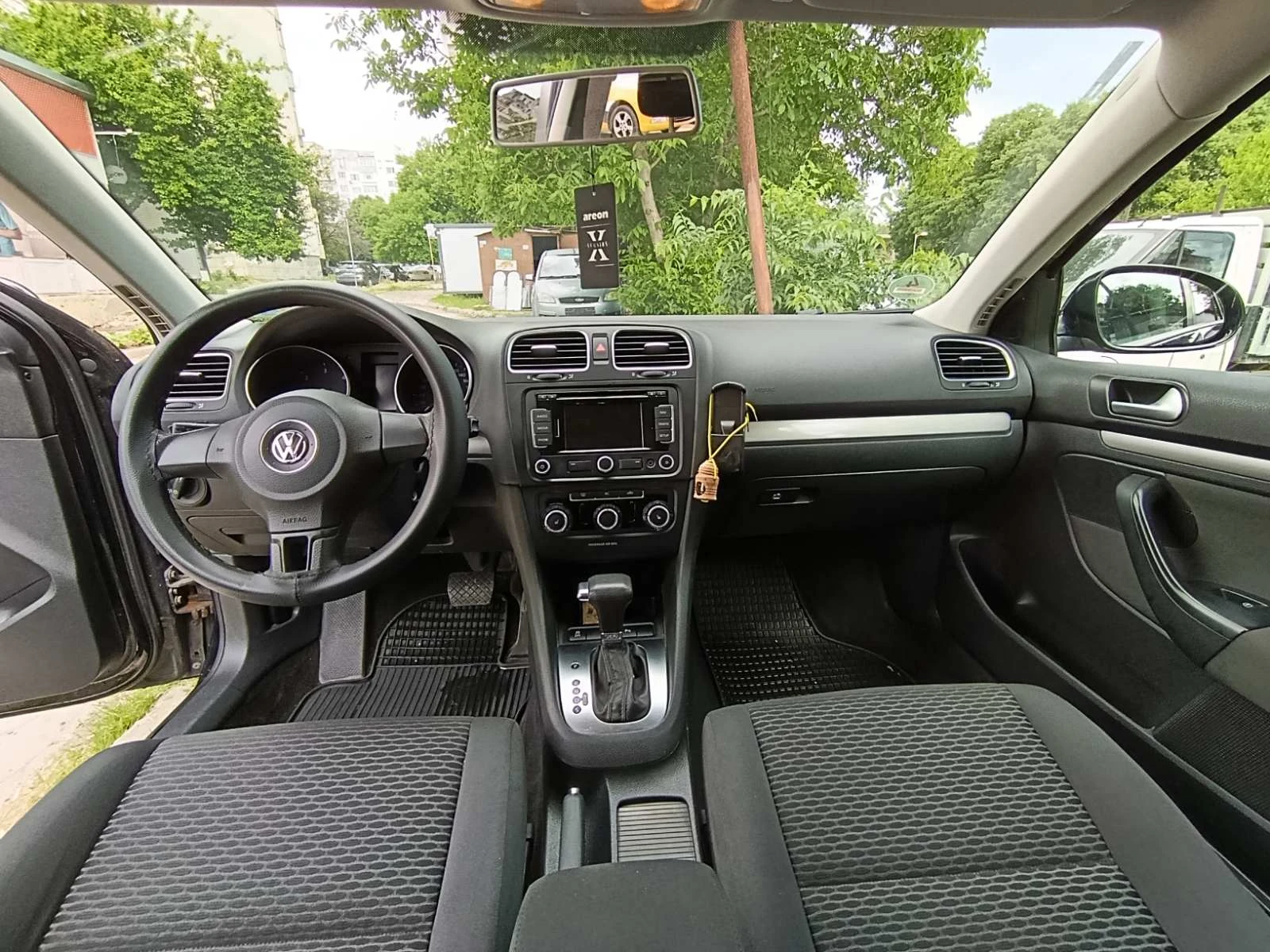 VW Golf, снимка 4 - Автомобили и джипове - 54731127