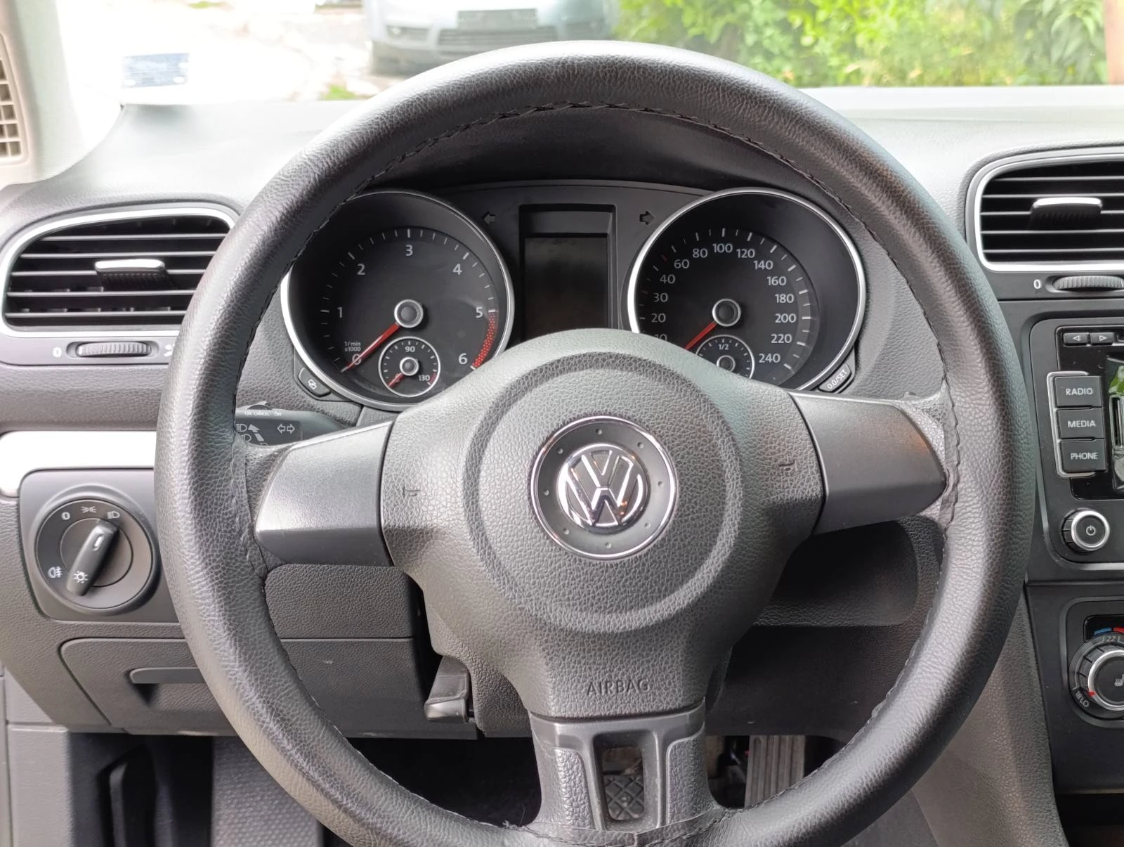 VW Golf, снимка 5 - Автомобили и джипове - 54731127