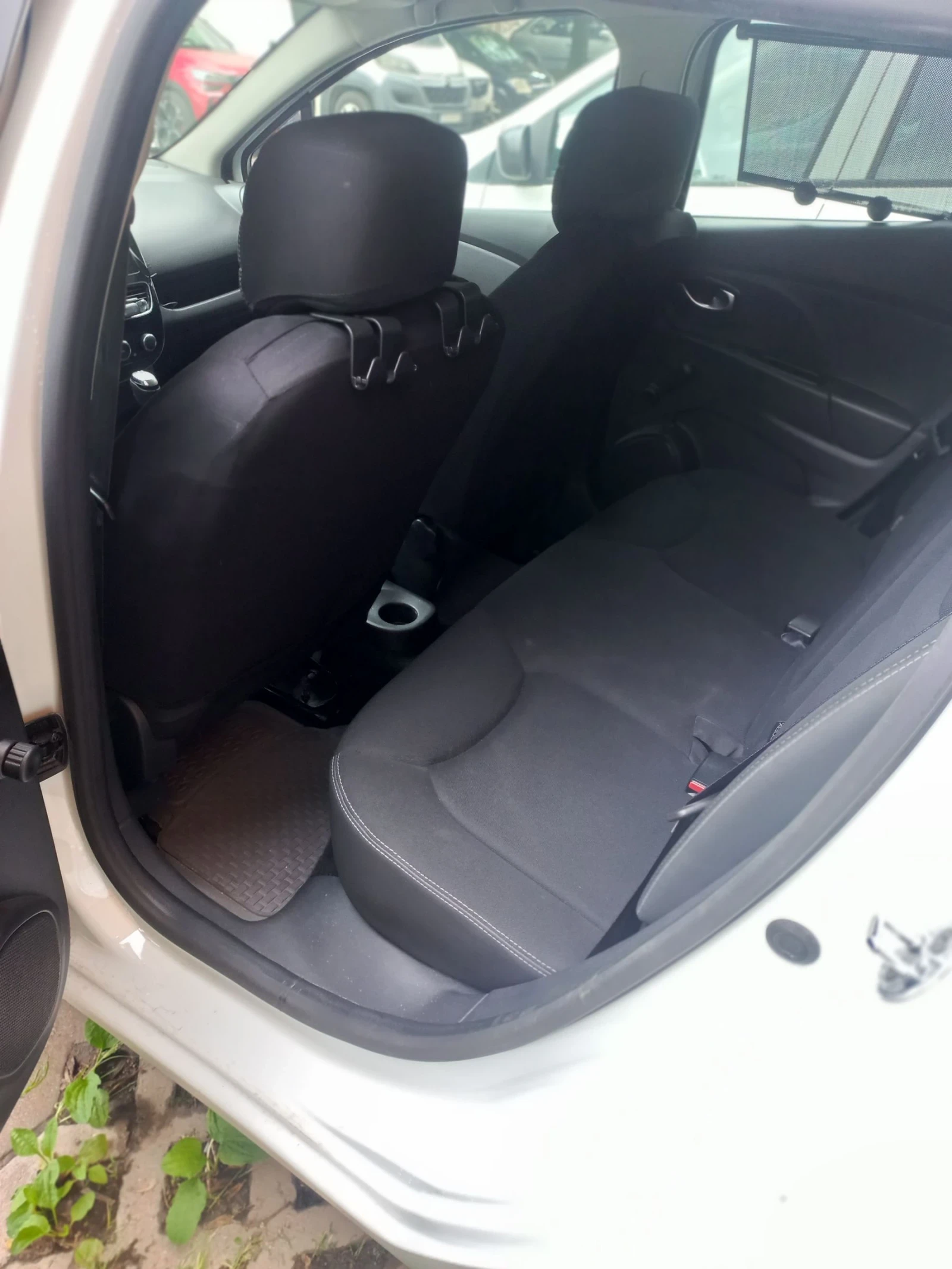 Renault Clio, снимка 12 - Автомобили и джипове - 55003664