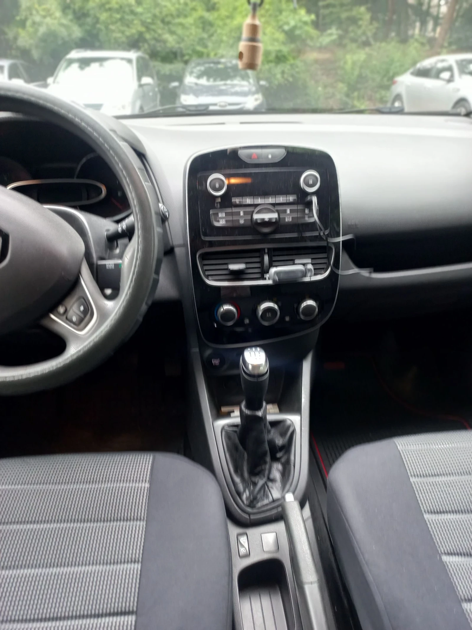 Renault Clio, снимка 8 - Автомобили и джипове - 55003664