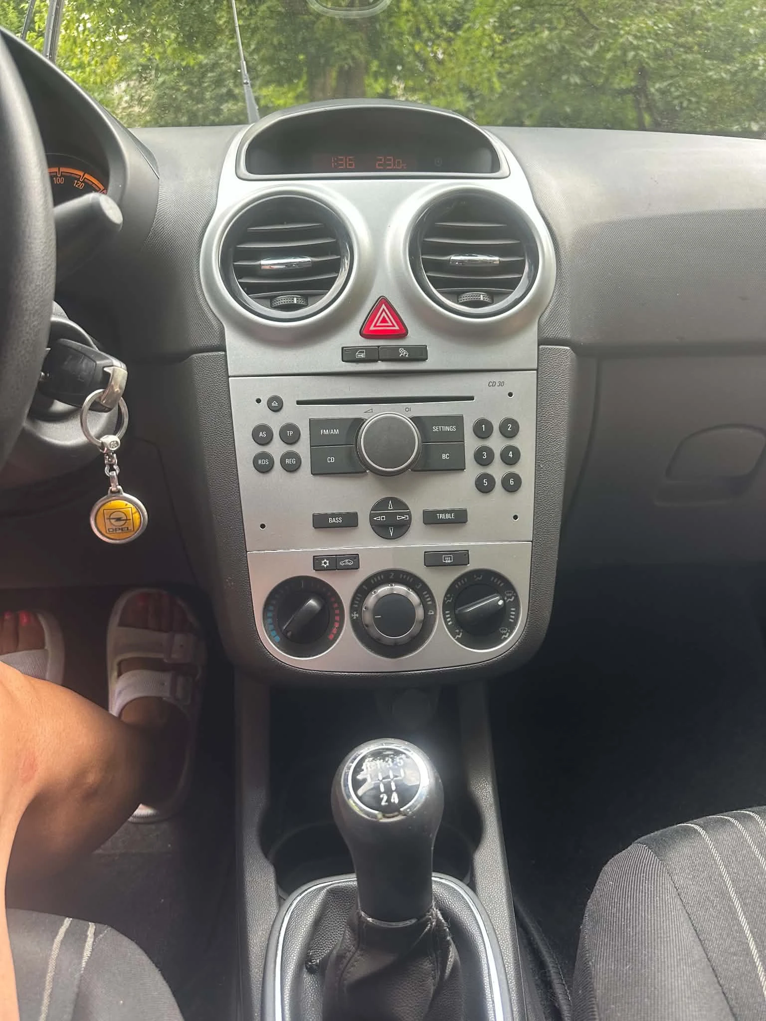Opel Corsa 1.2 Бензин/Газ  Много икономичен автомобил, снимка 7 - Автомобили и джипове - 55255254