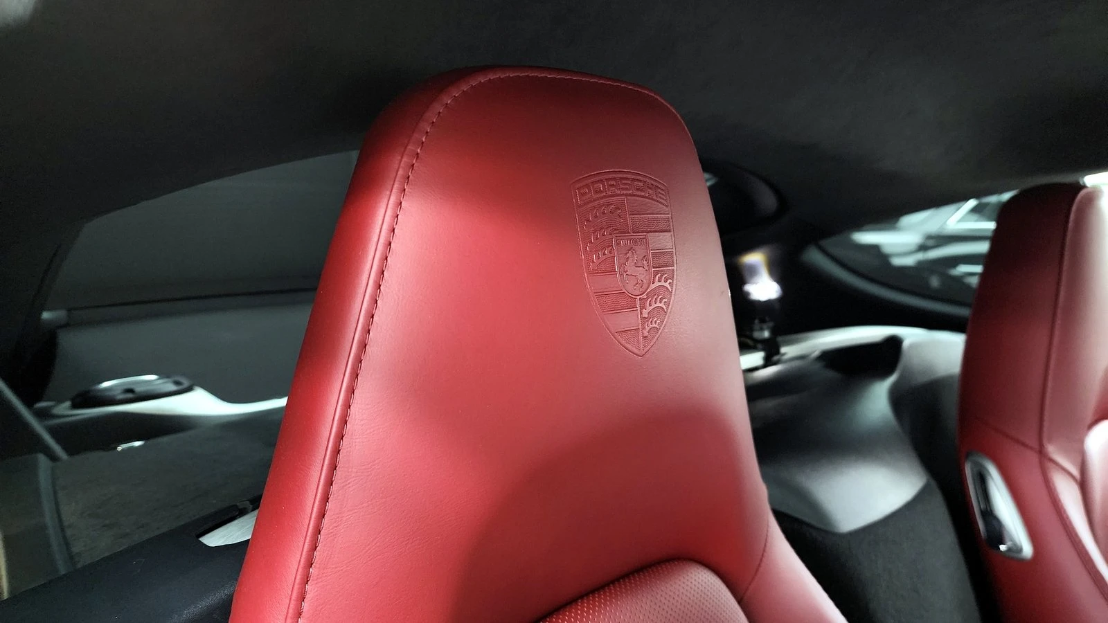 Porsche Cayman GTS* KEYLESS* ПОДГРЕВ ВОЛАН* КРАЙНА ЦЕНА, снимка 12 - Автомобили и джипове - 55271946