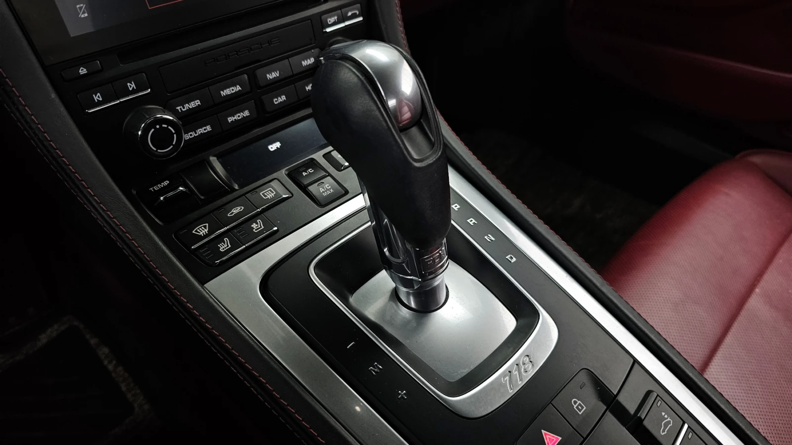 Porsche Cayman S 2.5* BLIND SPOT* ПОДГРЕВ ВОЛАН* КРАЙНА ЦЕНА, снимка 9 - Автомобили и джипове - 55271946