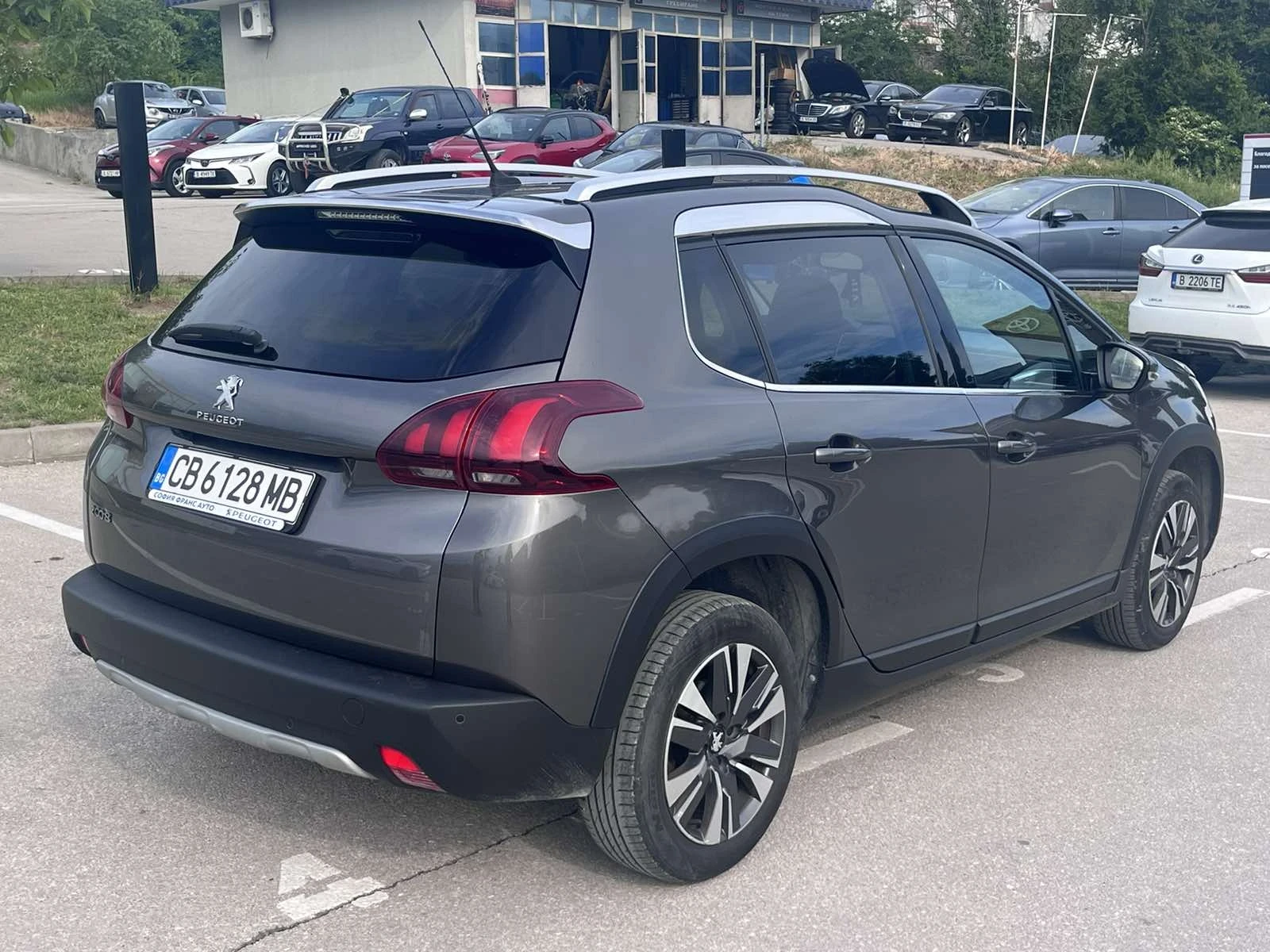 Peugeot 2008 1.2 New ALLURE, снимка 2 - Автомобили и джипове - 55503602