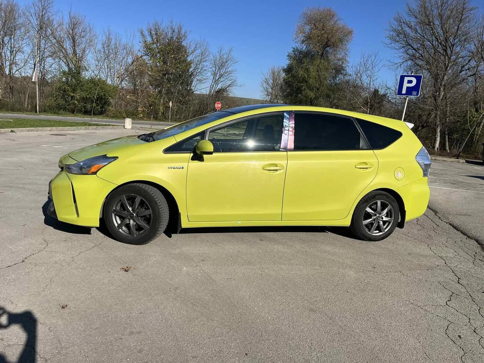 Toyota Prius 1.8 хибрид, снимка 3 - Автомобили и джипове - 55782172