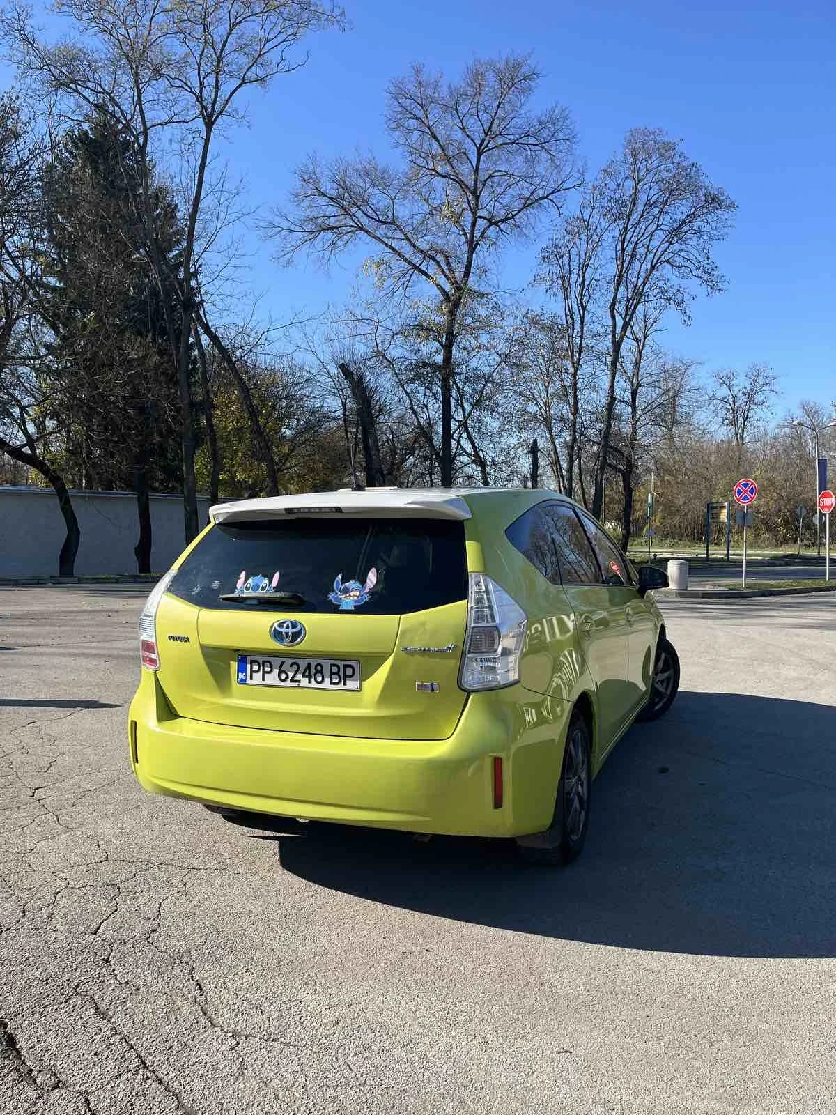 Toyota Prius 1.8 хибрид, снимка 2 - Автомобили и джипове - 55782172