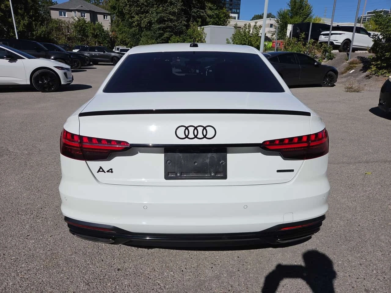 Audi A4 Progressiv | CARFAX | БЕЗ ИНЦИДЕНТИ, снимка 5 - Автомобили и джипове - 56206150