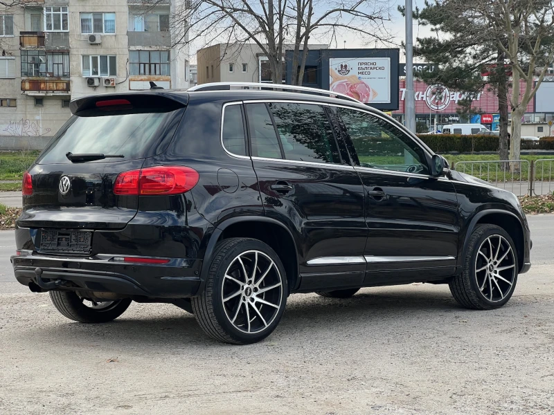 VW Tiguan 2.0 TSI 4x4 R-Line LED Pano Navi DSG, снимка 5 - Автомобили и джипове - 48070303