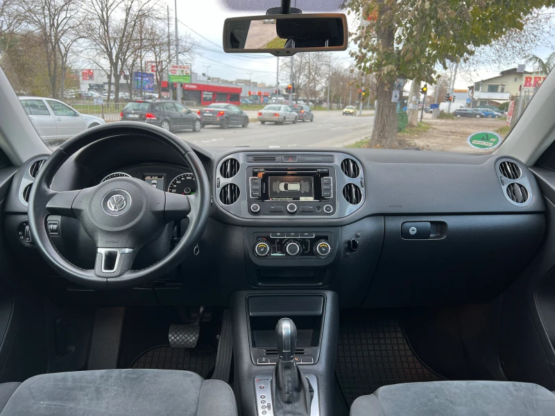 VW Tiguan 2.0 TSI 4x4 R-Line LED Pano Navi DSG, снимка 11 - Автомобили и джипове - 48070303