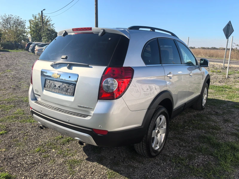 Chevrolet Captiva 2.4i , снимка 5 - Автомобили и джипове - 49097420