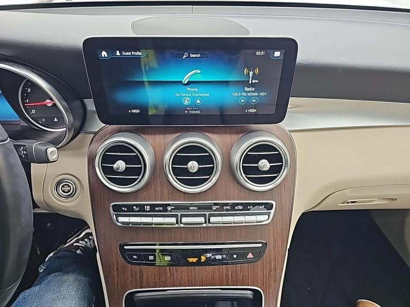 Mercedes-Benz GLC 300, снимка 11 - Автомобили и джипове - 53345395