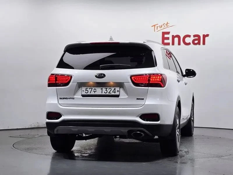 Kia Sorento, снимка 4 - Автомобили и джипове - 56738362