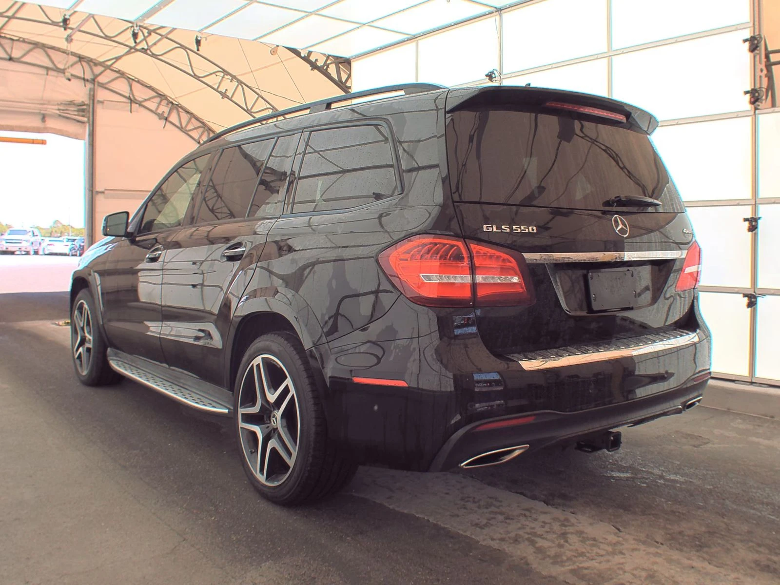 Mercedes-Benz GLS 500 Harman/Kardon* Обдух* Distronic* 360* Масаж* Пано* - изображение 6