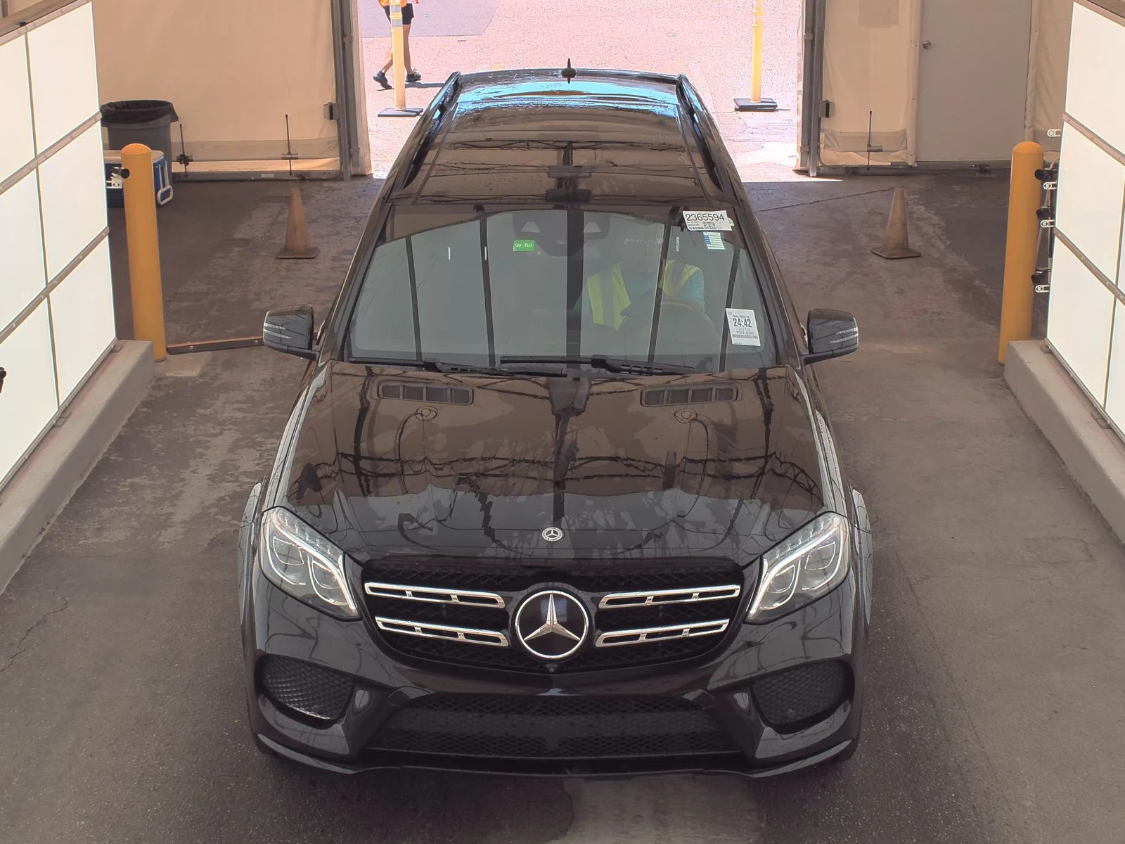Mercedes-Benz GLS 500 Harman/Kardon* Обдух* Distronic* 360* Масаж* Пано* - изображение 2