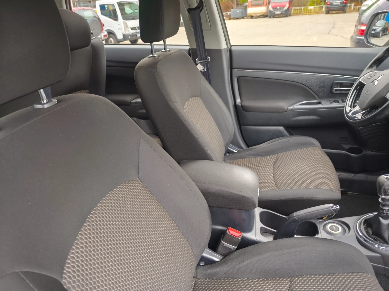 Mitsubishi ASX 1.6b 4x4 - изображение 9