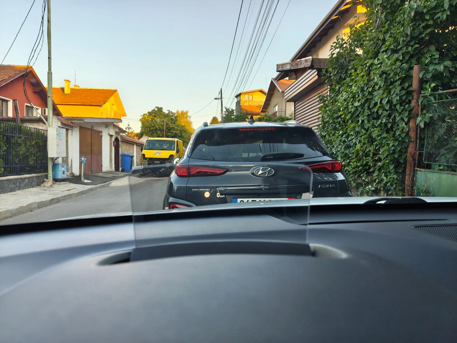 Hyundai Kona 64KWh* SOH 95%* LED* DISTRONIC* Tермопомпа* , снимка 12 - Автомобили и джипове - 55467354