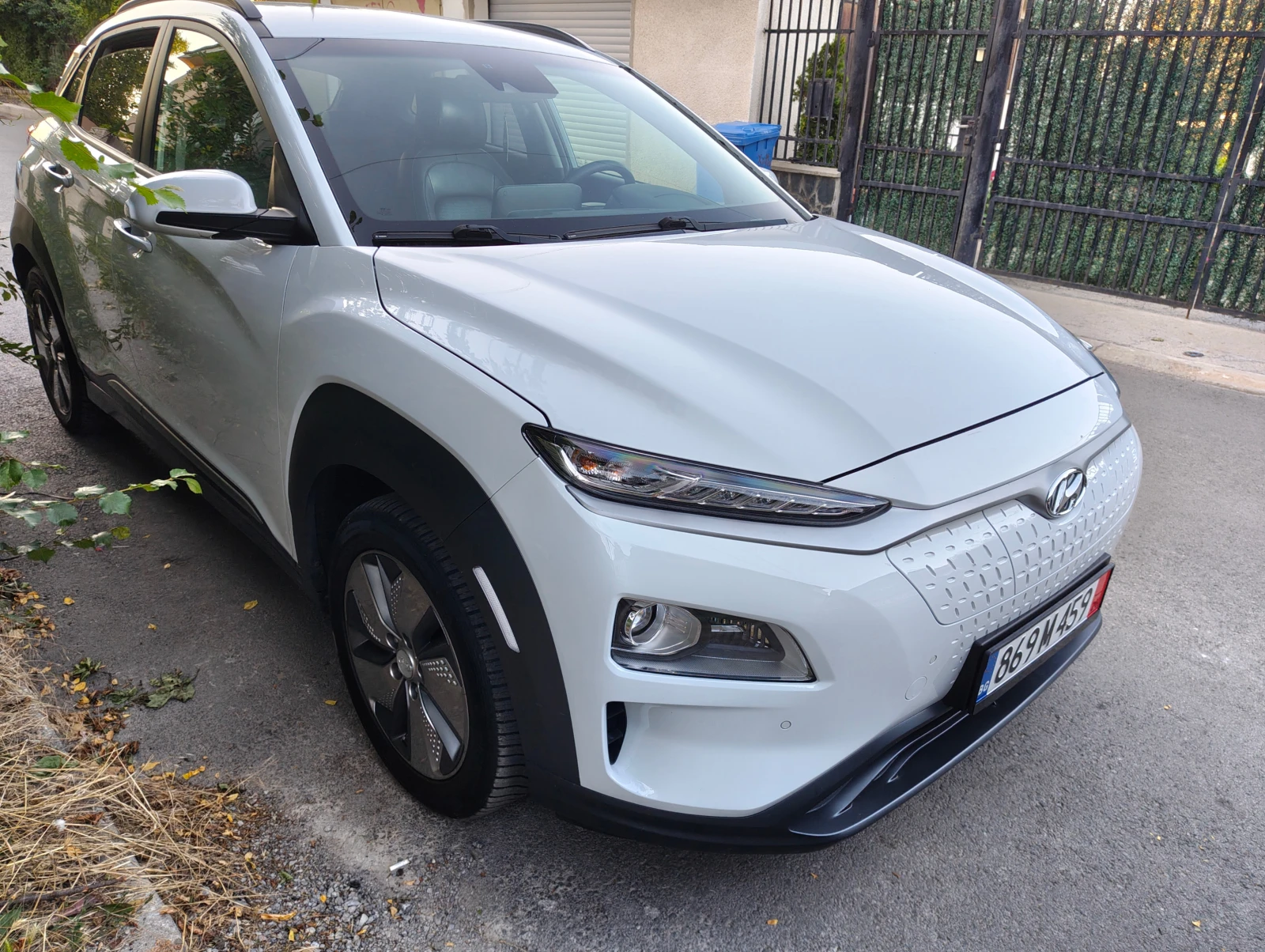 Hyundai Kona 64KWh* SOH 95%* LED* DISTRONIC* Tермопомпа* , снимка 5 - Автомобили и джипове - 55467354